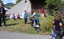 Pause beim Schlendern ber den Naturpark-Markt in Bernau. Foto: H. Budig